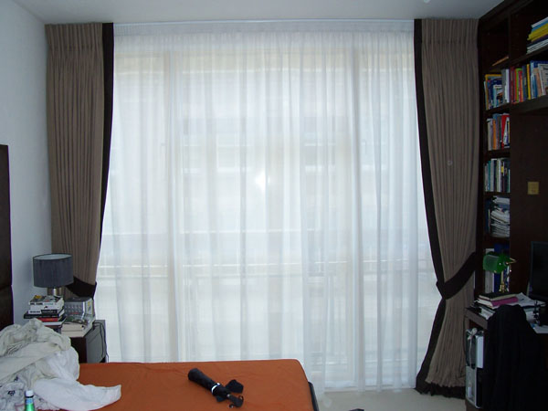 23mm white metropole installed by Changing Curtains in Central London